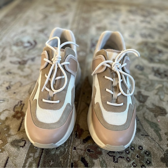 & Other Stories Chunky Sole Technical Sneakers Beige White Color Block Size 10 - Picture 4 of 11